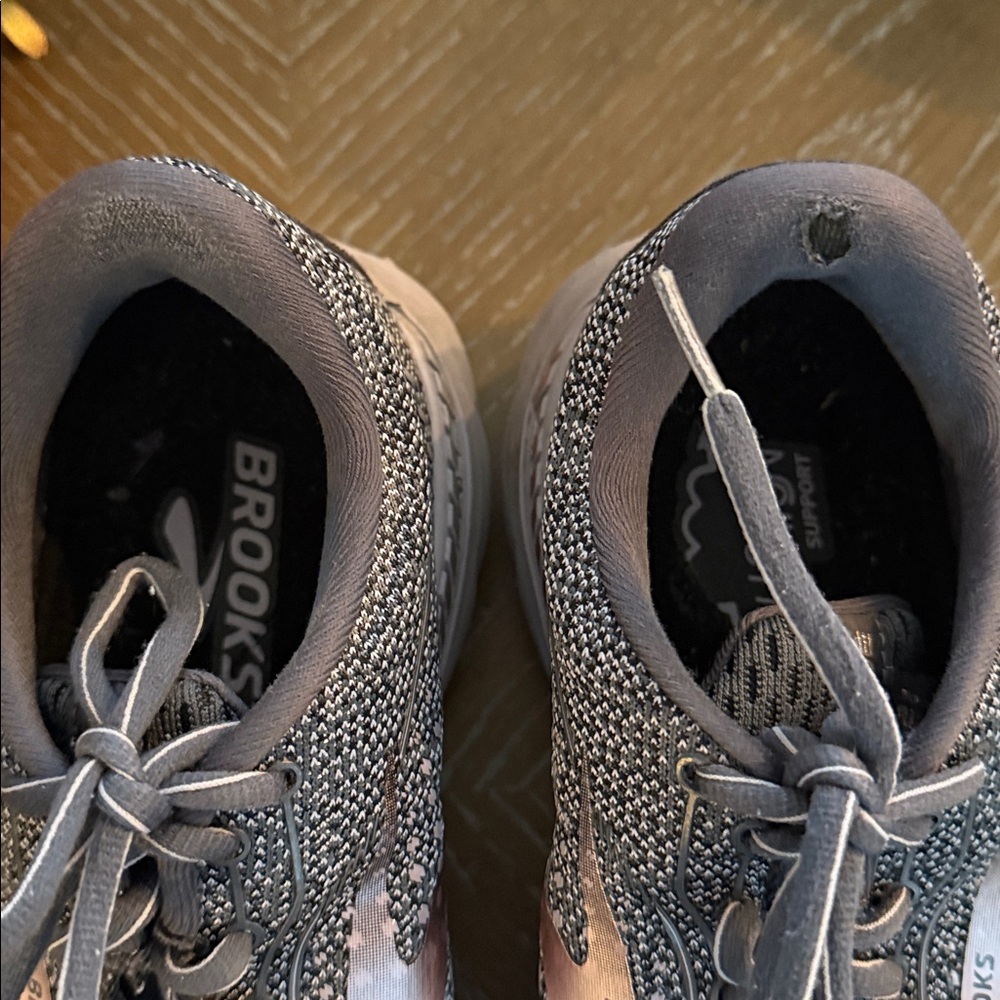 Brooks Adrenaline 21 Running Shoes - Picture 6 of 7